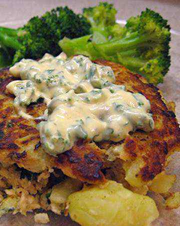 canadian-britishcolumbia-salmonpotatocakesmustardtartarsauce
