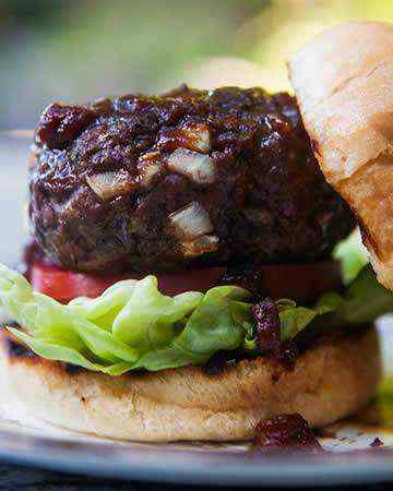 canadian-manitoba-prairiefirebuffaloburger