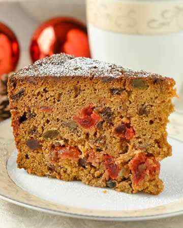 canadian-newfoundland-bouronapplefruitcake
