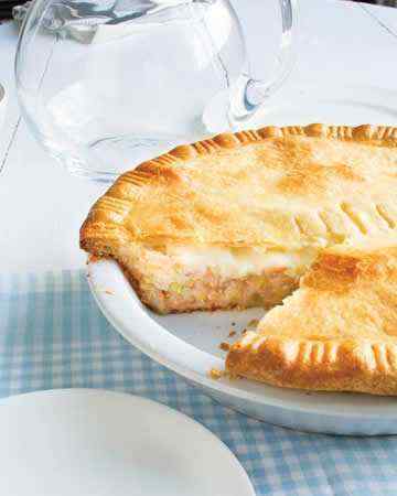 canadian-quebec-pateausaumonbechamel