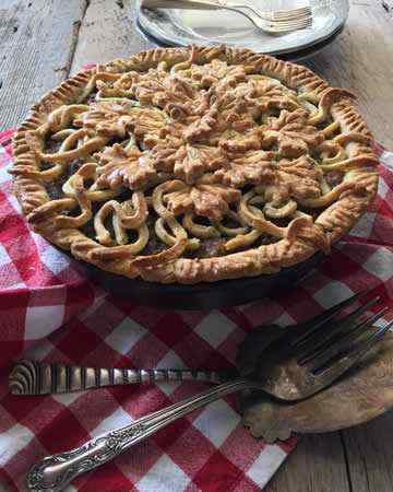 canadian-quebec-venisontourtiere