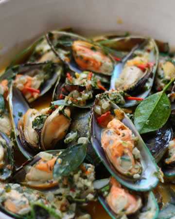 crucian-contessamussels