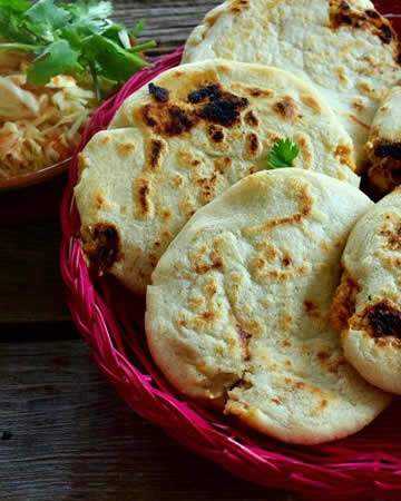 elsalvadorian-pupusaschicharron
