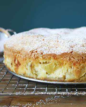 russian-applecakeonebowl