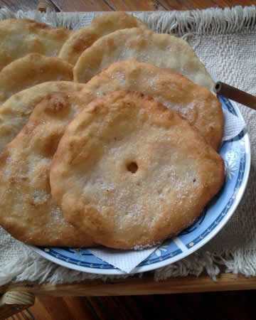 uruguayan-tortasfritas