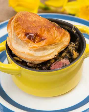 welsh-baconcocklewelshmanscaviarpie