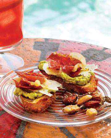 crispedproscuittoavocadocrostini