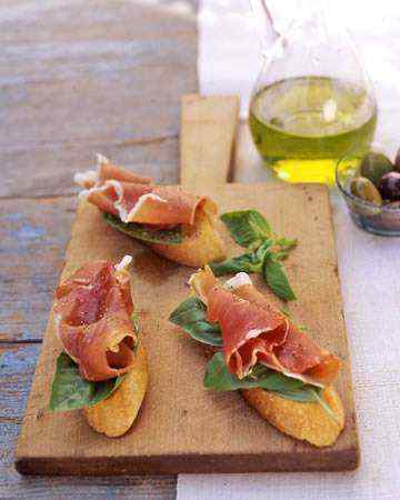 proscuittobasilcrostini