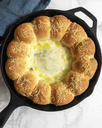 spinachartichokebreadring