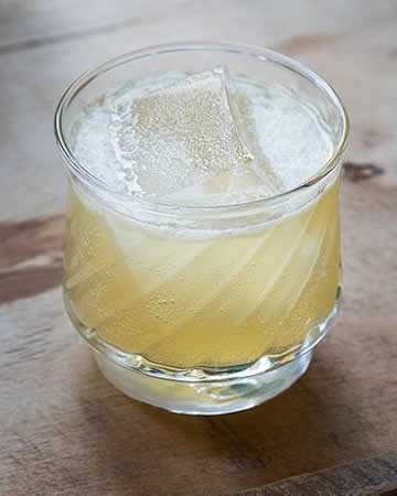 cinnamonhoneyscotchsourcocktail