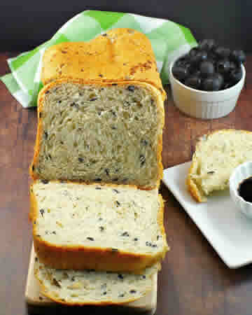 breadmachineolivebread