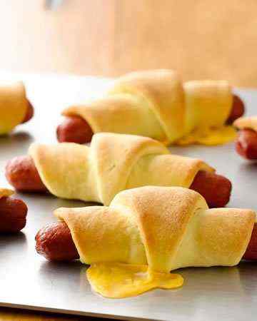 hotdogrollsbisquick