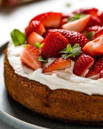 almondflourstrawberrycake