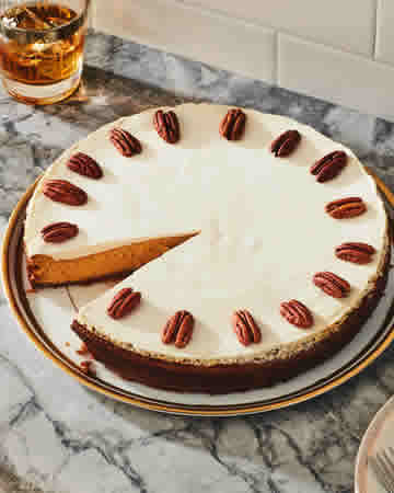 pumpkincheesecakebourbonsourcreamtopping