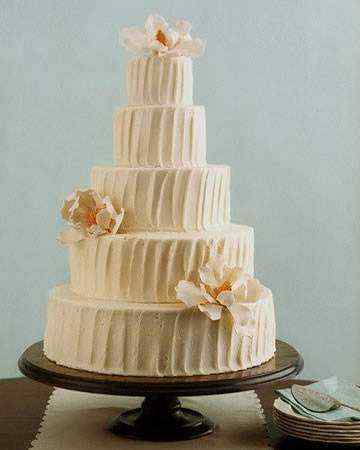 redvelvetweddingcake