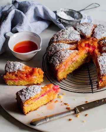 rhubarborangedrizzlecake
