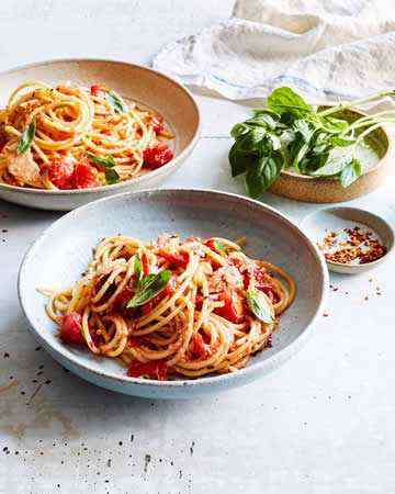 spaghettitomatotunasauce
