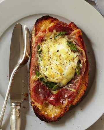 bakedeggsspinachasparagusproscuitto