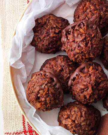 chocolatemacadamiamacaroons