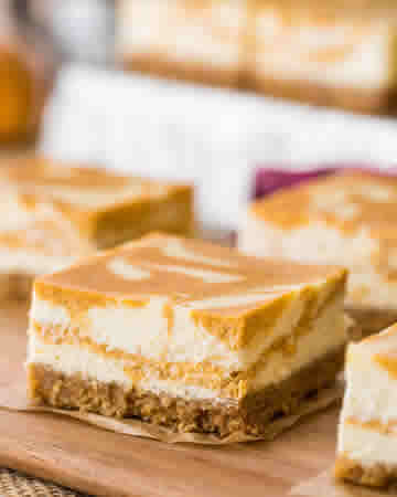 pumpkincheesecakebars