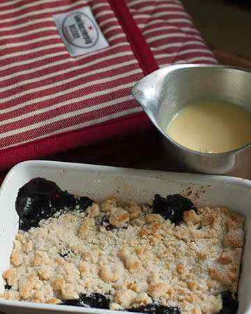 bilberrycrumblecustard
