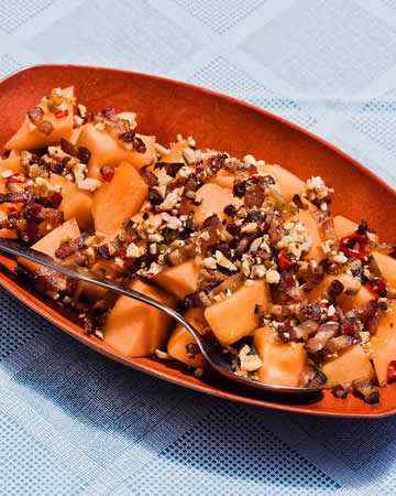 cantaloupespicybaconcashewcrumble