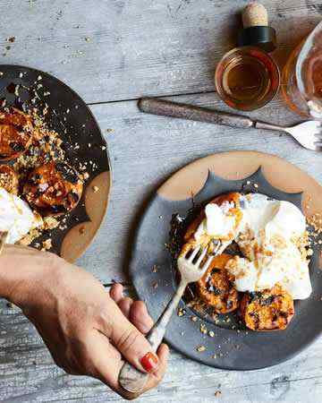grilledapricotsalmondcreamfregolotta