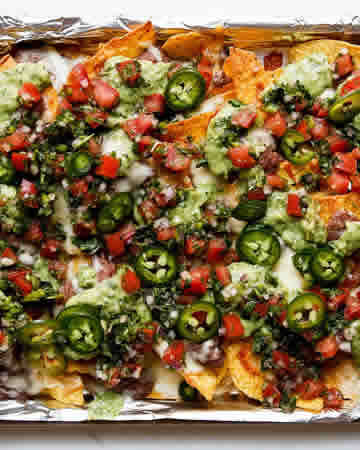 blackbeannachosredgreensalsas