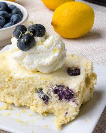keto-slowcookerblueberrylemoncustardcake