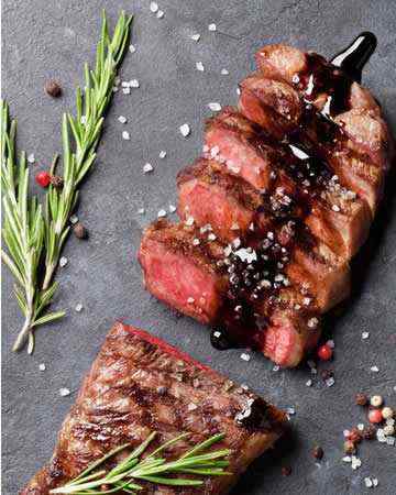 venisonsteakredwinechocolatesauce