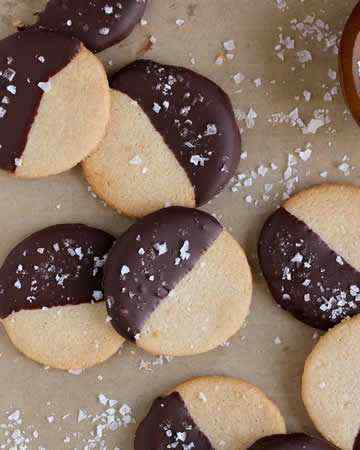 almondflourshortbreadchocolatedip
