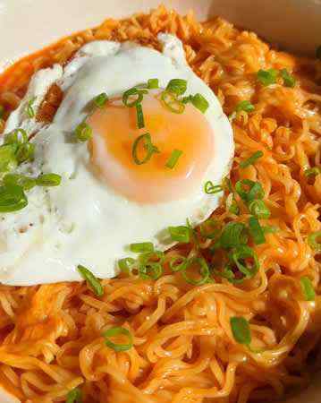 koreanspicyramennoodlescheese