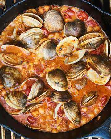 chilelimeclamstomatoesgrilledbread