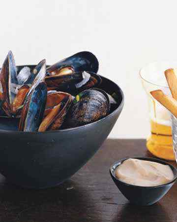 musselsfriesmustardmayonnaise