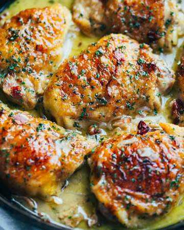 skilletchickenbaconwinesauce
