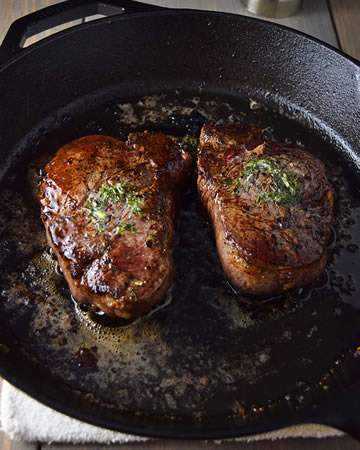 skilletpansearedfiletmignongarlicherbbutter