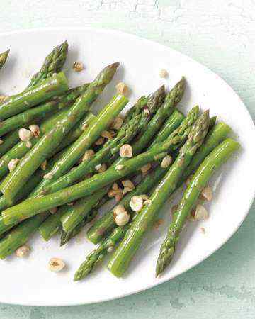 steamedasparagusbrownbutterhazelnuts